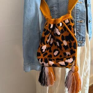 Leopard print crochet bag with